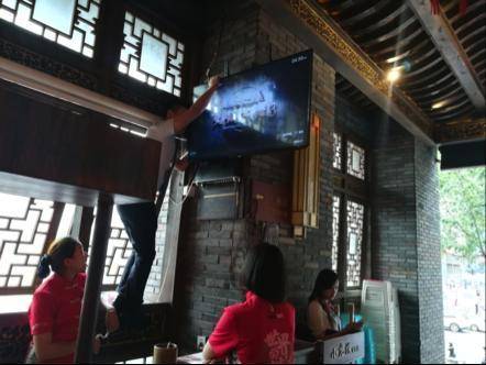 “口水油”事件被曝出后，成都小龙坎欲安装后厨直播设备