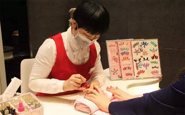 海底捞要上市，这些问题可能会是它的绊脚石