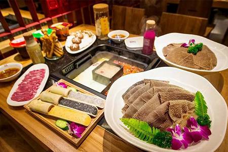 工具：毛肚成“新宠”，试运营两周的巴奴向行业传递了什么信号？