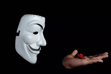 海底捞欧洲店落户伦敦，一层开餐厅一层卖周边产品