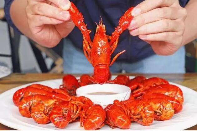 产值2000亿的小龙虾市场，为何很多人还在赔本赚吆喝？