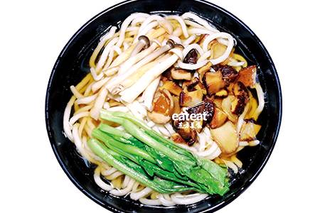 野生菌香面：汤清味浓！