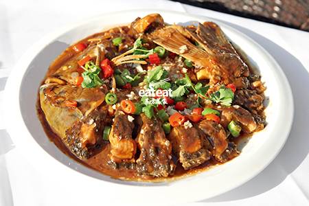 花溪秘制酱香鱼