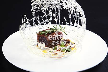 秘制酱汁牛肋排