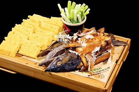 手撕鲅鱼拼发糕