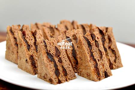 粗粮枣糕：榆树面提前烫！