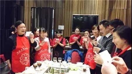 海底捞让员工死心塌地卖命的五大法宝