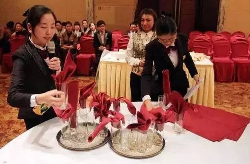 管理员工就像煮饺子，餐饮老板会煮饺子，就会管人！