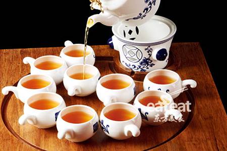 招牌功夫牛肉茶熬制8小时!