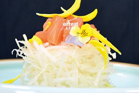 捞汁三文鱼白菜心