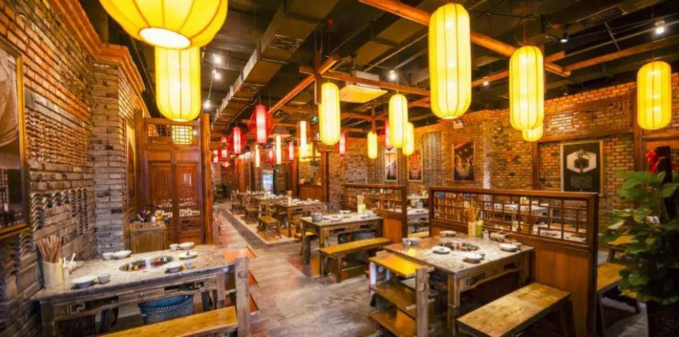 开店2年亏掉1套房，看透餐饮5大模式后，才发现选了最糟糕的那种！