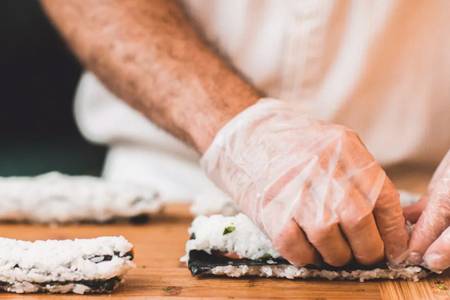 方法：这五类服务员让顾客反感，再也不愿来你的餐厅！