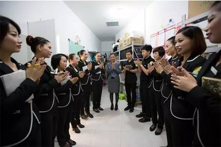 方法：最新餐饮好员工标准！