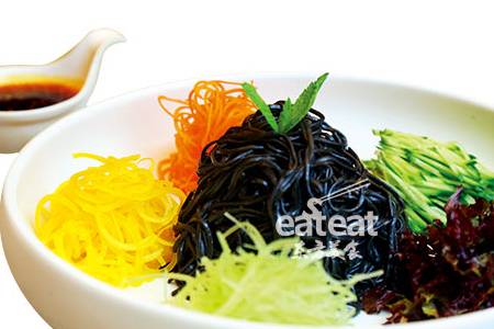 五彩有机墨鱼面