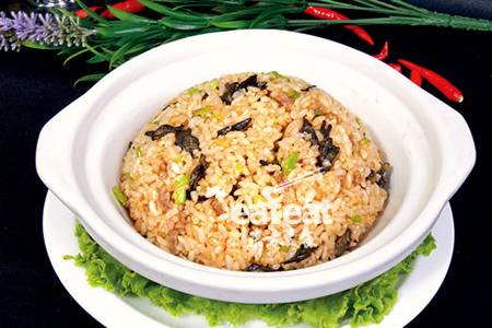 干巴菌炒饭