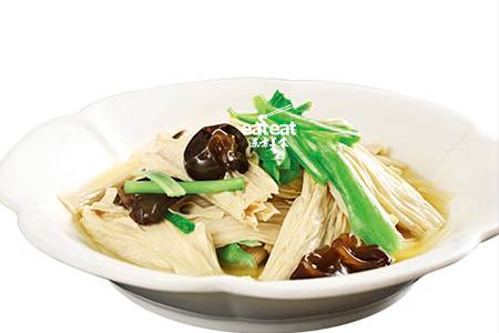 木耳捞泉水腐竹