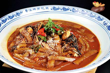 鱼头炖粉条