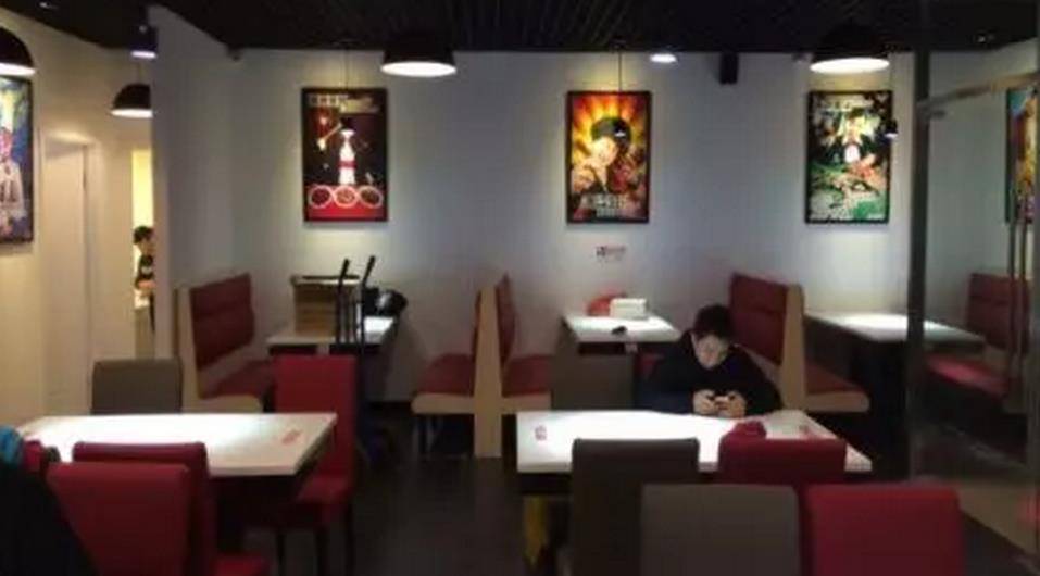 2年时间开100家店，一群爱玩爱吃爱热闹的80后，把辣“玩”出新境界