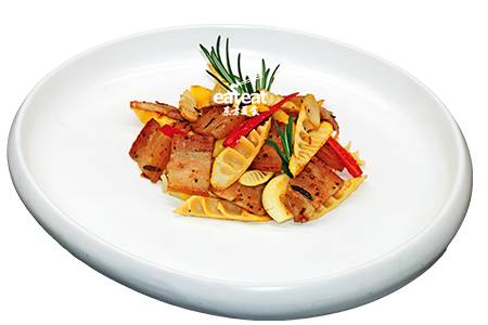 低温慢煮小花腩炒春笋