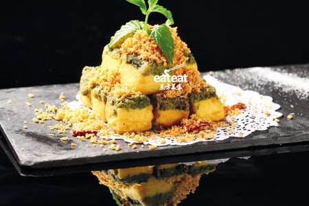 金沙时蔬豆腐：豆腐两次蒸 拍粉不裹糊！