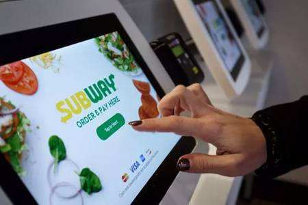 方法：美团点评“超级品牌日”全民狂欢 揭秘餐饮品牌背后的营销秘诀