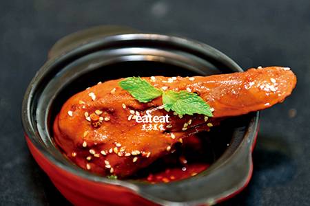 先卤后焖相鸭头入味十足！