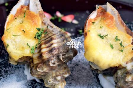 芝士焗海螺和牛油果