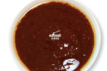 煲仔酱：荔芋焖雁鹅