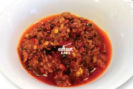 铁板牛肉酱：蒜薹牛肉条