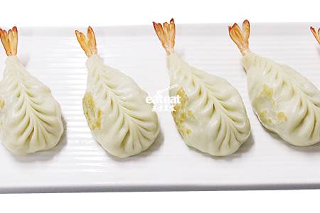 凤尾鲜虾饺：先蒸后煎入口酥香！