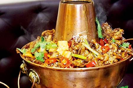 网红双层铜锅牛蛙如何制作？