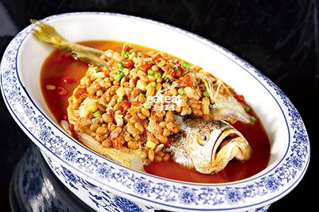 自制黄豆酱蒸大黄鱼