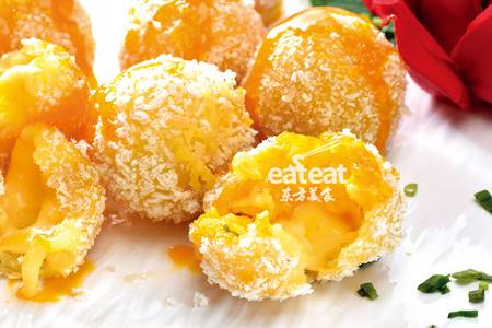 油炸冰激凌：六成热油速炸！