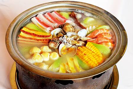 浓汤海鲜暖锅