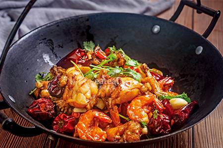 牛蛙虾香锅：三种酱料炒香锅！