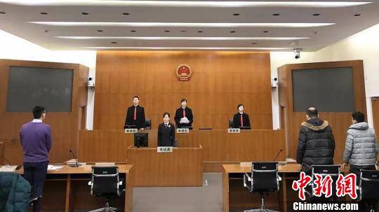 68人“网红店”就餐后中毒 涉事企业被罚百万并吊销许可证