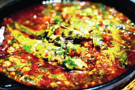 藤椒六合黄骨鱼