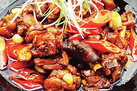 发财焖烧鸡：自制红泡椒