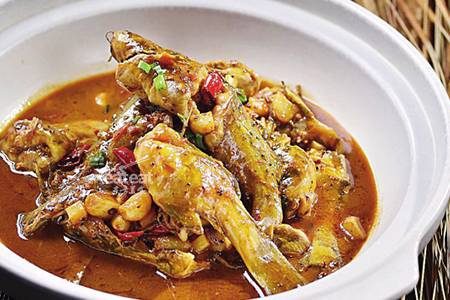 鲫鱼熬汤烧江鱼