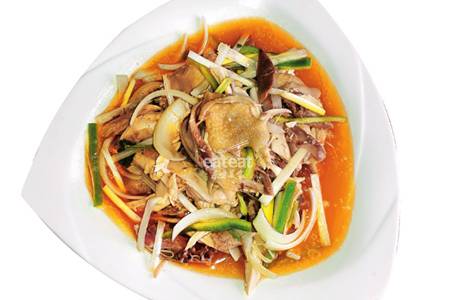 西域椒麻鸡：四种椒熬出椒麻油