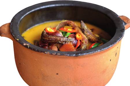 炖钵腊猪脚鳅鱼