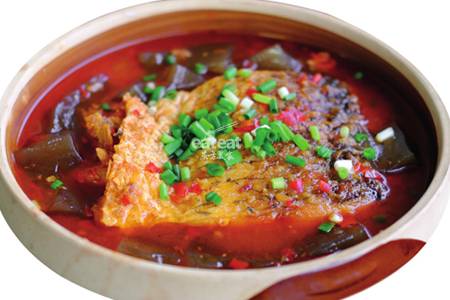 糍粑鱼炖地瓜砣粉钵