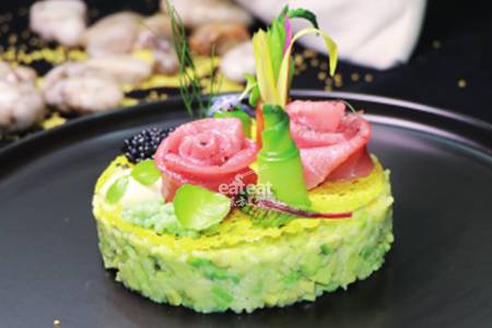 蓝鳍金枪鱼佐辉渠小米薄脆