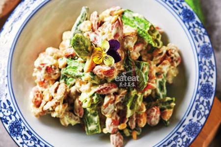 脆秋葵坚果沙拉