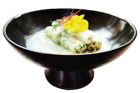 荠菜菌菇萝卜卷