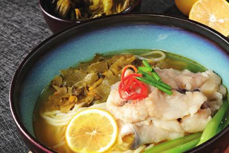 光头老坛酸菜鱼粉