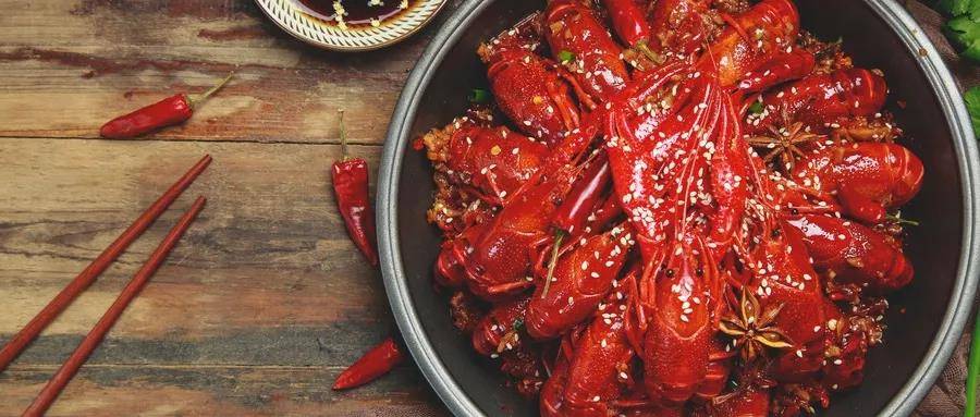 美团用户一年消费4.5万吨小龙虾