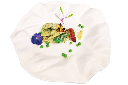 椿香鸡汁煨春笋