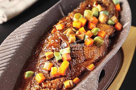 京城腊八蒜炖野生大黄鱼