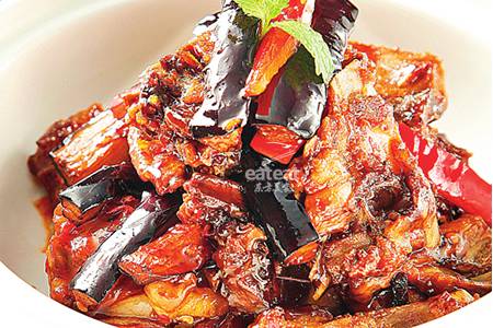 鱼香茄子焖鸭架